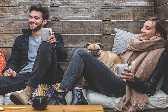 Pärchen mit Hund